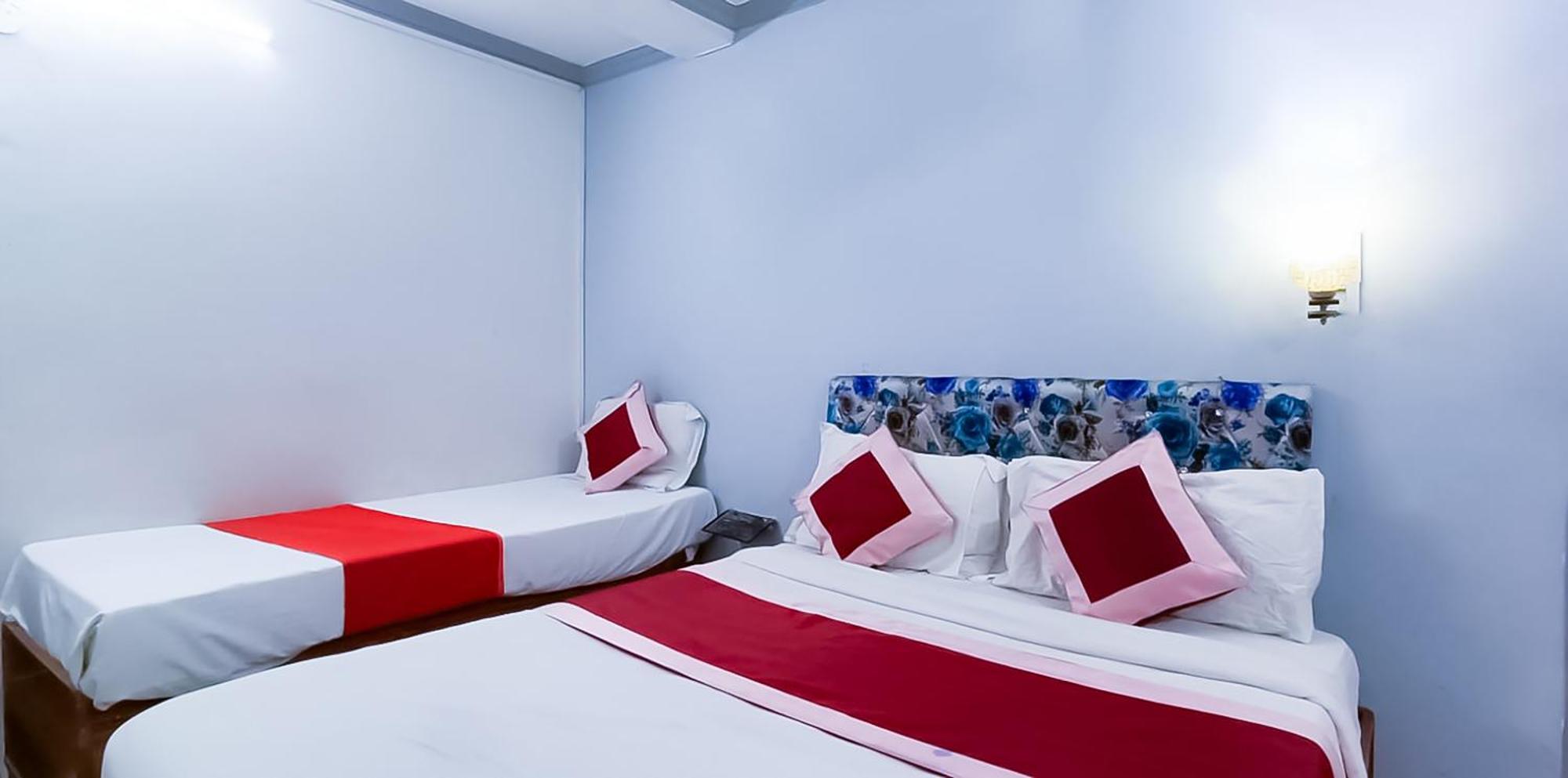 Hotel Commodo Residency - Satya Niketan