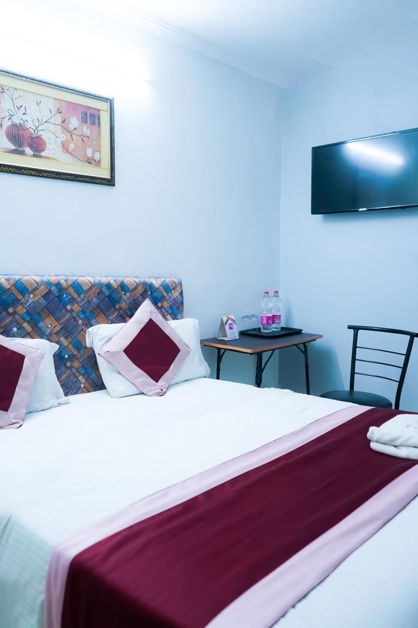 Commodo Residency - Satya Niketan New Delhi